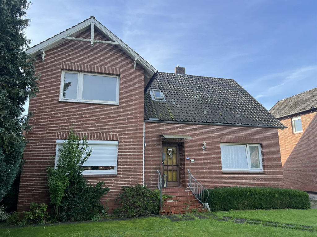 Handwerker aufgepasst! Großzügiges Einfamilienhaus mit Potenzial. Handwerker aufgepasst! Großzügiges Einfamilienhaus mit Potenzial.