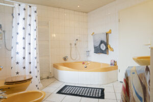 Badezimmer EG