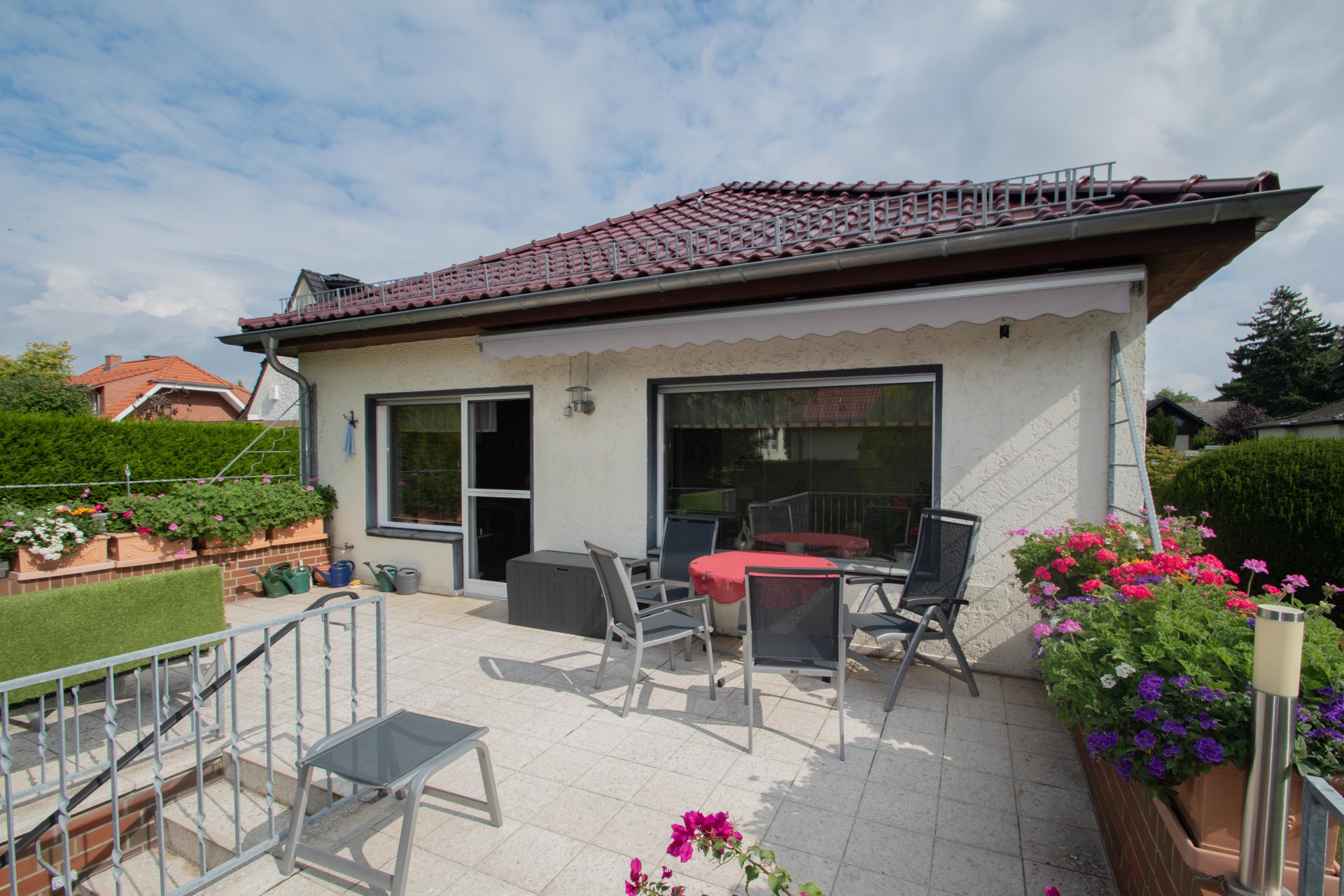 Modernisierter Bungalow in Traumlage von Berlin