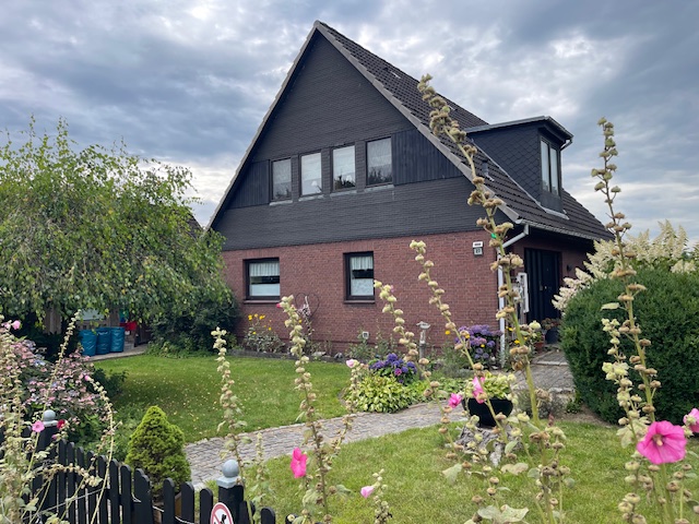 Individuelles Traumhaus auf herrlichem Grundstück in Bokelrehm