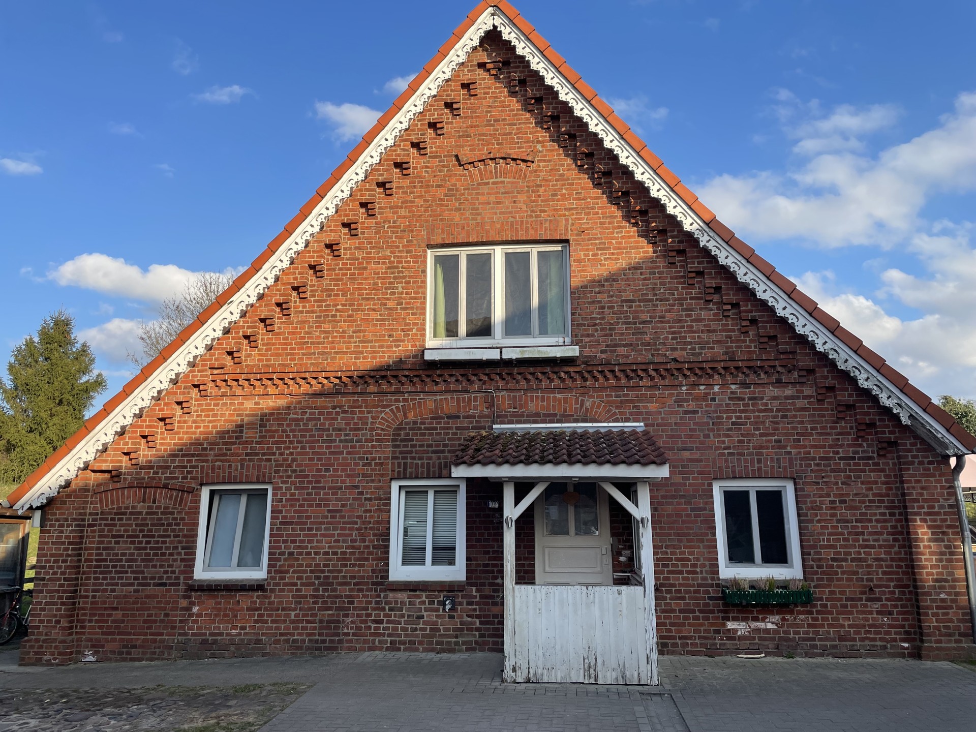 Drei vermietete Mehrfamilienhäuser in Steinkirchen!