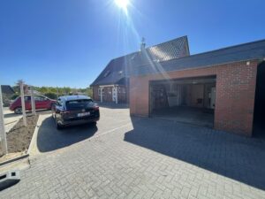 Zuwegung / Stellplatz/ Garage