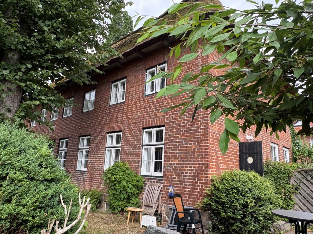 Charmantes Reetdachhaus in Timmendorf mit 2 Wohneinheiten Charmantes Reetdachhaus in Timmendorf mit 2 Wohneinheiten