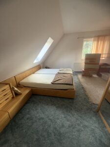 Schlafzimmer 2