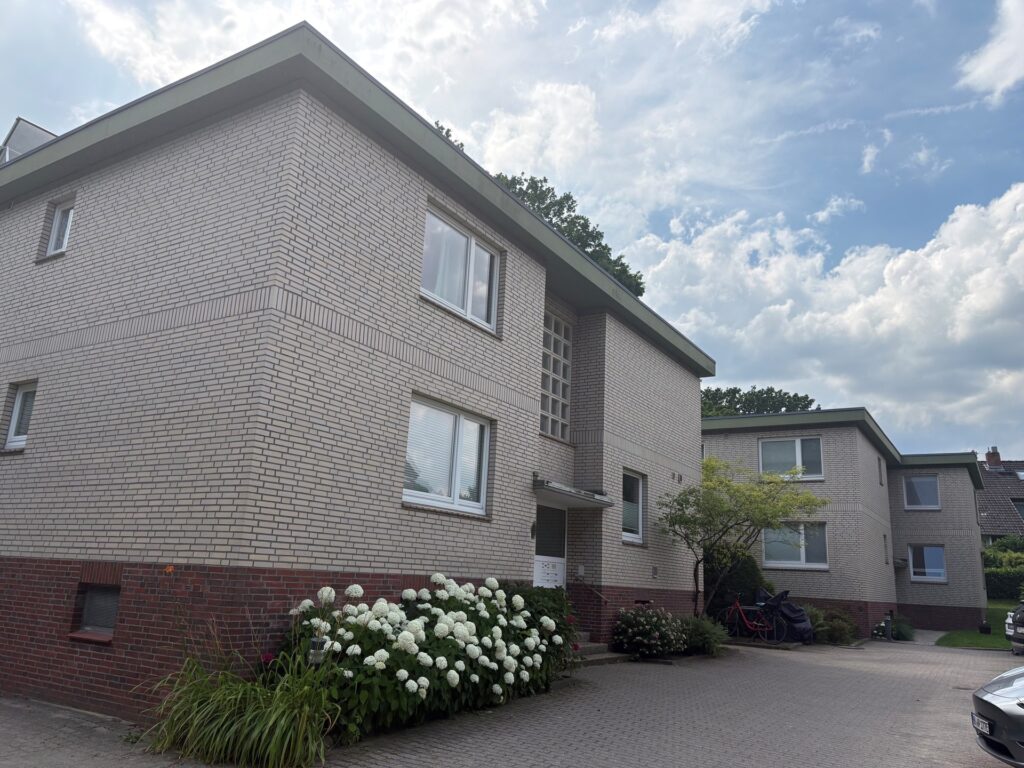 Gepflegte 2 – 3 Zimmerwohnung in Ahrensburg