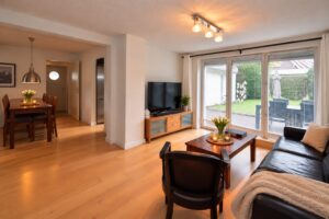 Wohnzimmer,- undEsszimmer